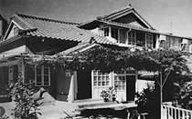 Den første bygning bevegelsen eide